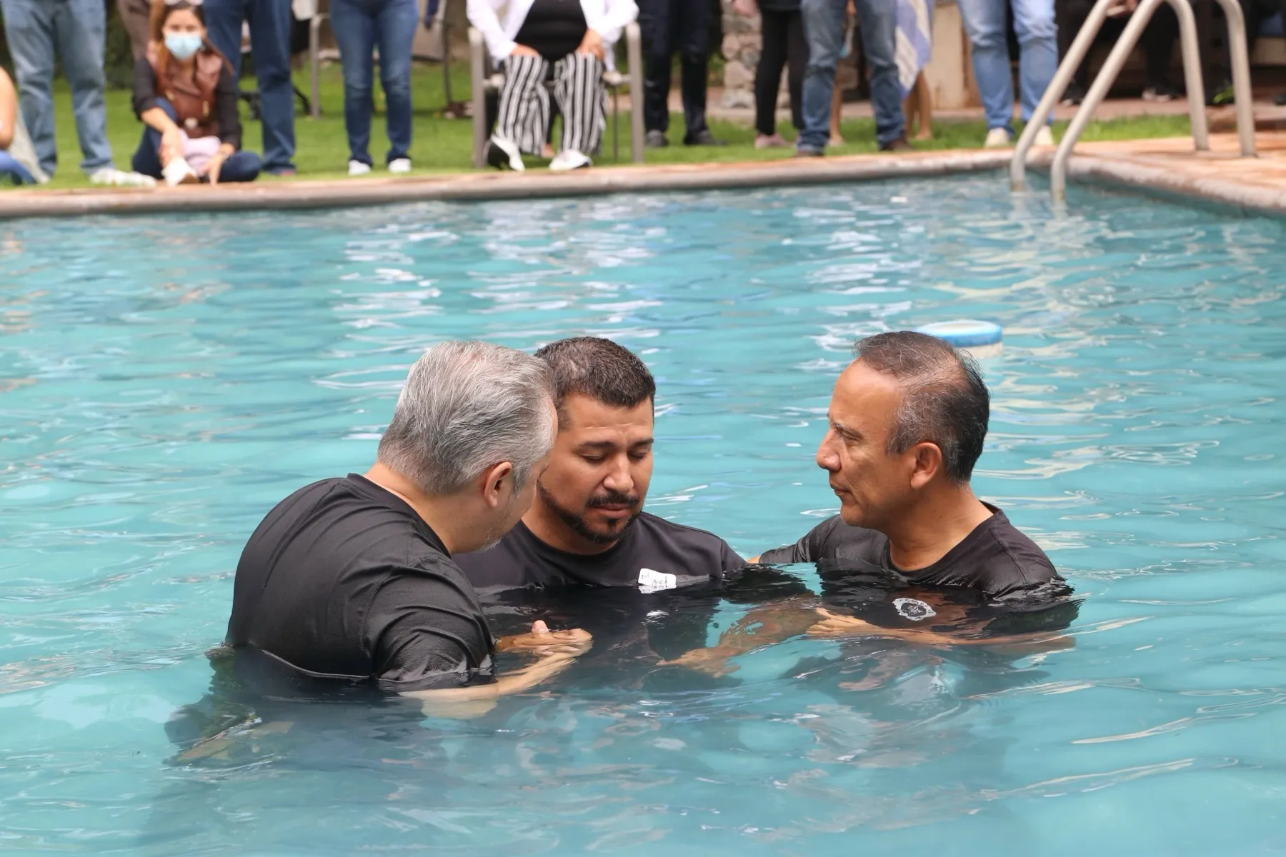 Bautismos en Iglesia ROCA — testimonio público de fe